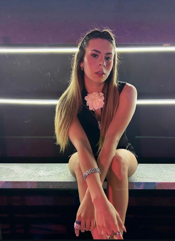 ESTEFANIA DE LA O - Image 3