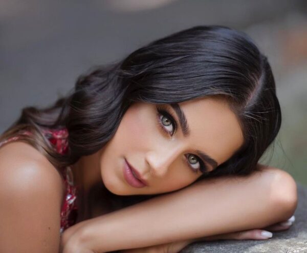 SOFIA TOACHE