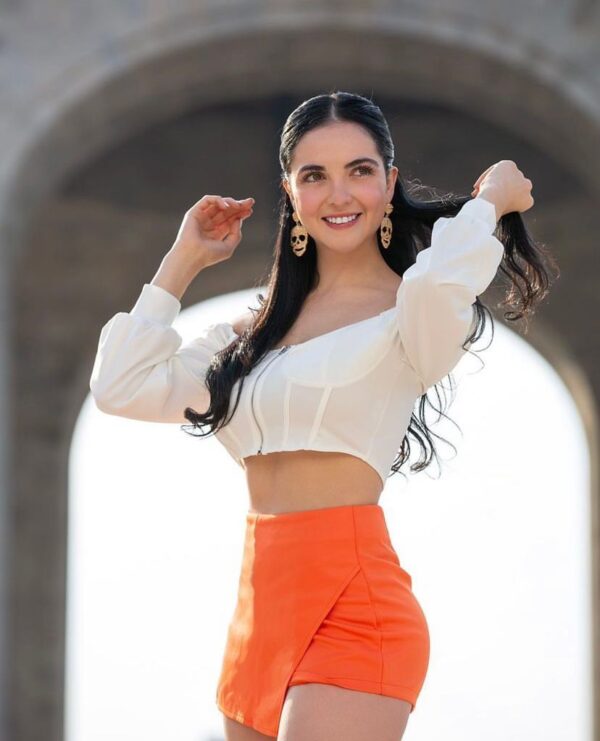 LIZ ALEXA MARTINEZ - Image 2
