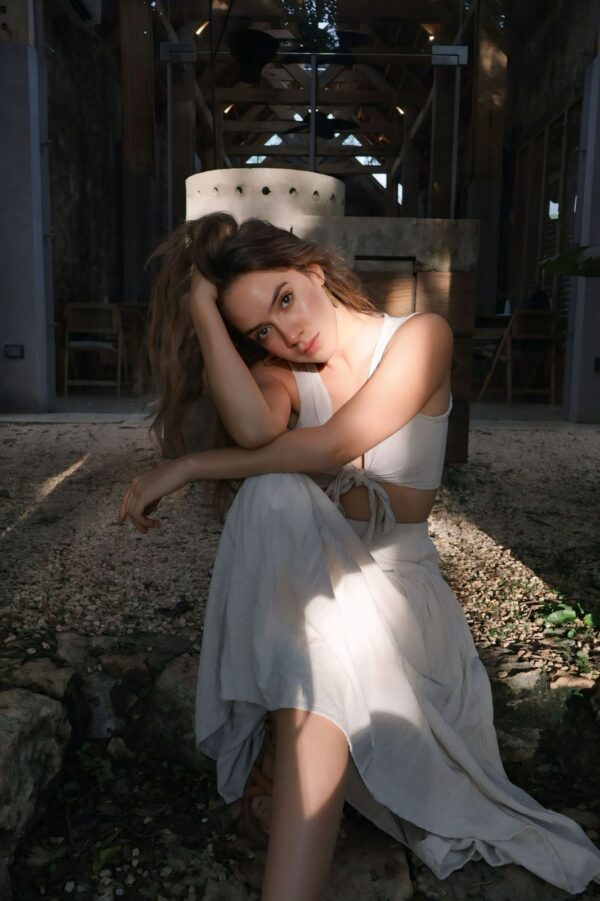 ADELINA MAVIRO - Image 2