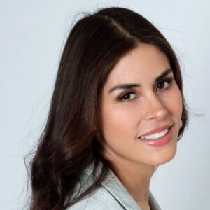 MIA FERNANDA
