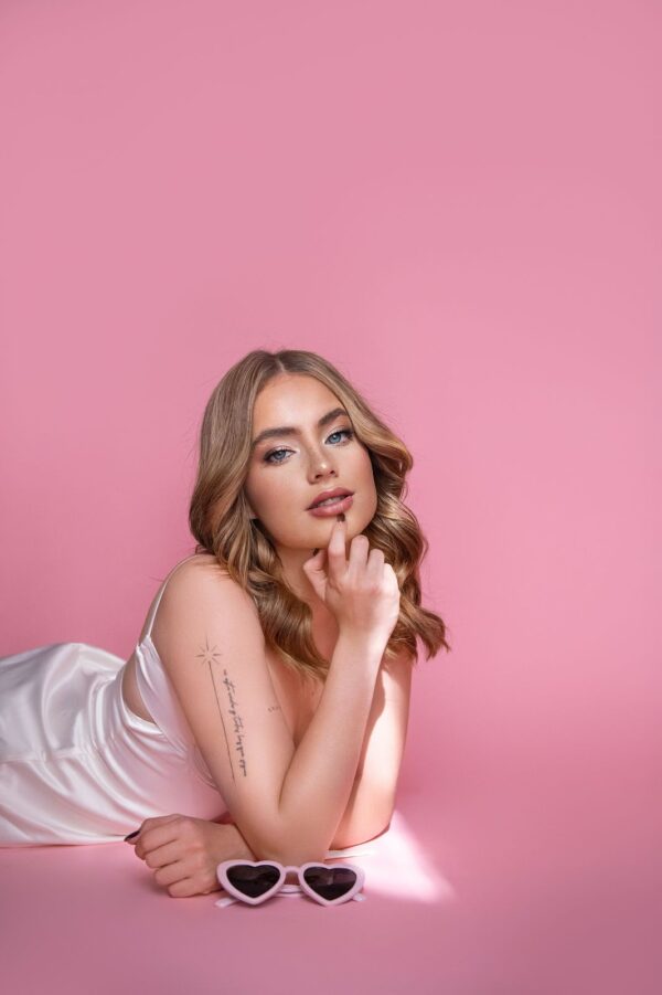 NICOLE CURIEL - Image 2