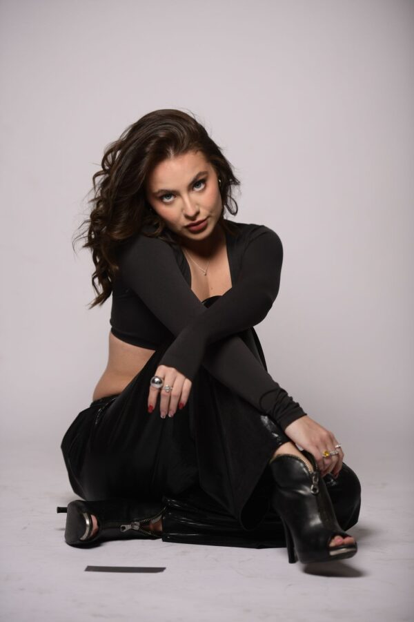 NICOLE CURIEL - Image 3