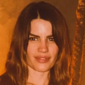 LAURA ANDA